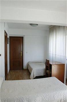 Hostal Liste Station La Corogne Extérieur photo