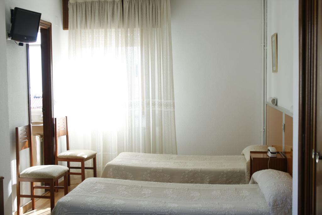 Hostal Liste Station La Corogne Chambre photo