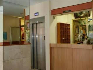 Hostal Liste Station La Corogne Extérieur photo