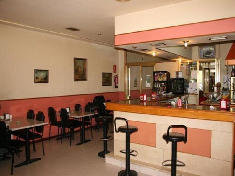 Hostal Liste Station La Corogne Extérieur photo